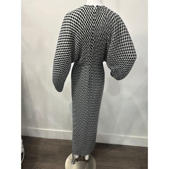 Solace London Mirabelle Black and White Geometric Long-Sleeve Maxi Dress Size 2 - Picture 3 of 7